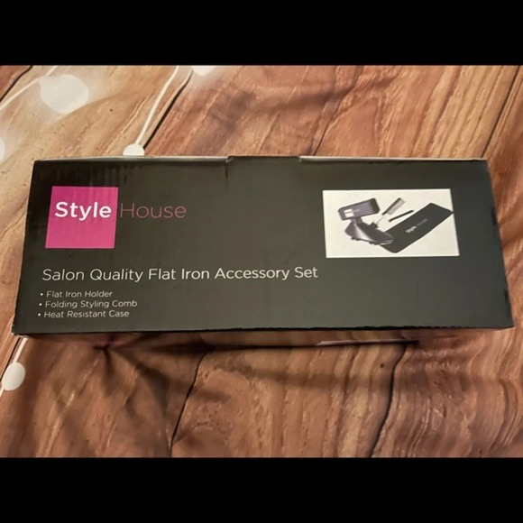 Style House 3-Piece Flat Iron Accessory Kit - Picture 3 of 5